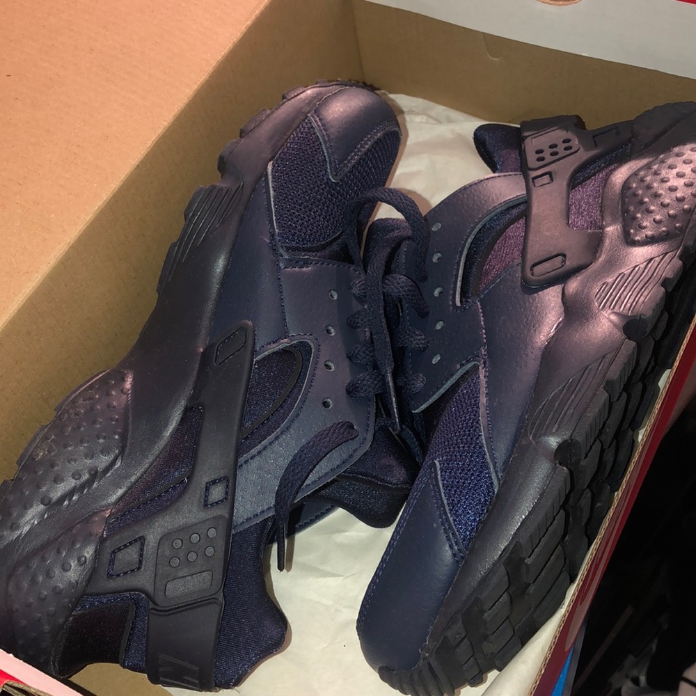 Navy Blue Nike Huarache Shoes